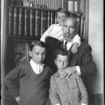 Fotografia: Cesare Ferro con i figli Francesco detto Checco, Marco e Andrea